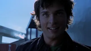 Smallville 3x01 - Red K Clark robs a bank and escapes from police