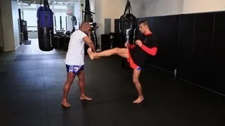 How to Defend a Push Kick in Kickboxing | Muay Thai