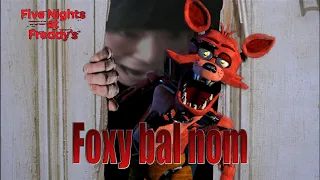 Foxy bal nom