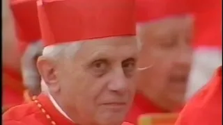 Il card. Ratzinger nel concistoro 2003