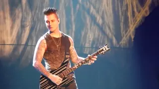 Avenged Sevenfold live - Synyster Gates guitar solo + band jam session - Madrid 26/11/2013