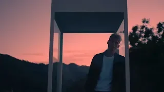 Machine Gun Kelly - Glass House (Legendado) (ft. Naomi Wild)