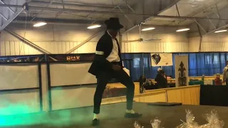 Michael Jackson Dangerous live (impersonator)