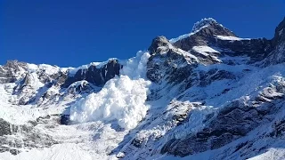 Лавина в горах Чили