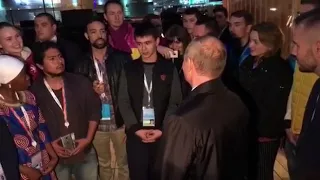 Путин пообщался со студентами со всего мира в Сочи