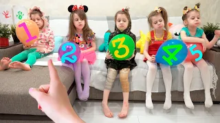 Eva teaches numbers with her mom