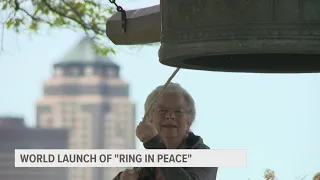 Iowans gather to 'Ring in Peace'