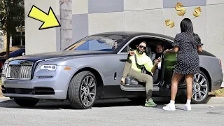 GOLD DIGGER PRANK IN THE HOOD!