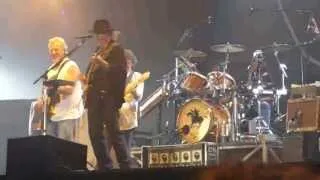 Neil Young & Crazy Horse "Hey Hey, My My (Into the Black) " @ Biarritz Big Festival 18 Julio 2013