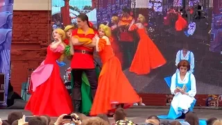 Beauty and the Beast cosplay - Bimbettes, Gaston and Belle (Eng Sub)