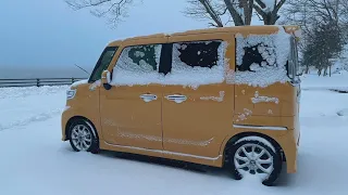 [20th night] Car camp on a winter lake with a light car