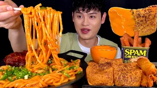 ASMR 고추우동볶음면과 구운유부초밥 통훈제삼겹살 새우튀김 불닭마요 찍먹방~! Spicy Noodles With Fried Shrimp Spam Tofu Sushi MuKBang!