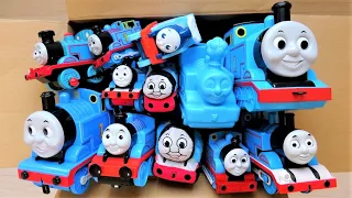 Many Thomas the tank engine toys come out of the big box! Thomas & Friends RiChannel