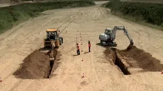 JCB backhoe-loader VS excavator