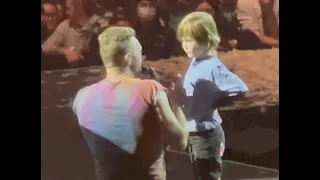 COLDPLAY brings young fan on stage to celebrate birthday; Seattle 2021