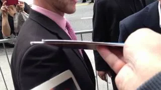 stan lee signing autographs at the avengers premiere 4 11 12