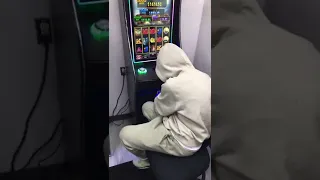 When you lose all yo money at the slot machine 😂 #subscribe #shorts #viralshorts #reels #trending