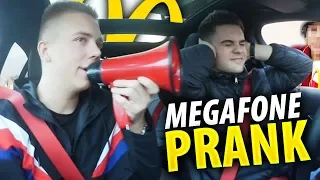 McDonalds PRANK | MITARBEITER MIT MEGAFON ANSCHREIEN