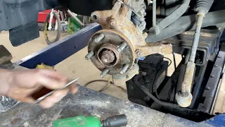 Remove & Replace Front Wheel Bearing 2012 Toyota Matrix