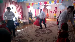 Танец"Папа и дочь" 8 марта