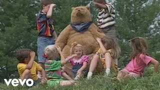Cedarmont Kids - The Bear Went Over The Mountain