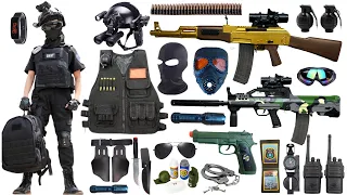 Special police weapon toy set unboxing, gold AK47 rifle, Type 95 assault rifle, gas mask, bomb