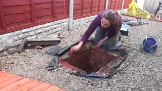 Replacing a Manhole Cover on Driveway / The Carpenter's Daughter