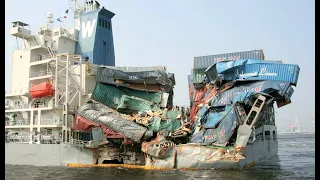 LARGEST CONTAINER SHIPS COLLISION AND CRASH AFTER MONSTER WAVES IN STORM