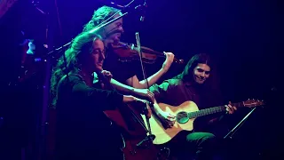 JOANA GIECO Y ALEJO LEON junto a MELI KYRKIRIS y FEDE LENNON  - interpretando "Mujeres De Irlanda"