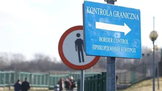 Erste Flüchtlinge an polnisch-ukrainischer Grenze