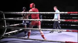 6Tarik Benazouz vs Phillip Smidt Golden Thaiboxing 1-10-2011.avi