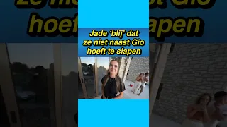 😂😂 Jade ‘blij’ dat ze niet naast Gio hoeft te slapen #gio #jade #vlog