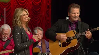 Linda Davis & Lang Scott - Love Never Gives Up