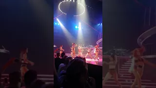 Britney Spears ✌ 08/09/2017 вышла к фанатам после