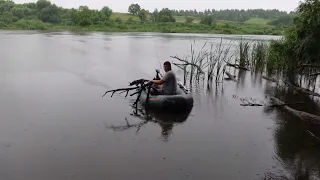 У НАС БЫЛО ВСЕГО ДВА ШАНСА! СЛОЖНАЯ  РЫБАЛКА С НОЧЕВКОЙ НА ДИКАРЕ! БОРЬБА С КОРЧАМИ!