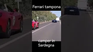 Nel video il tragico incidente tra Ferrari Lamborghini e camper in Sardegna.