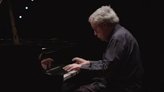 Mozart - Sonata No.11 (K.331) (Nelson Freire, piano)