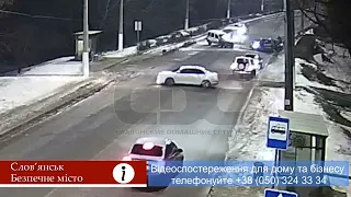 22-01-2022 ДТП на вул. Свободи біля ост. Олійжиркрмбінат