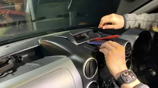 Citroen Berlingo B9 Central LCD Removal and Upgrade