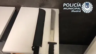 Dos detenidos por andar con dos machetes de 46 centímetros