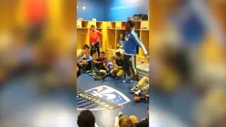 Drogba show "Coller la petite" dans les vestiaires