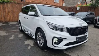 Kia Carnival белый