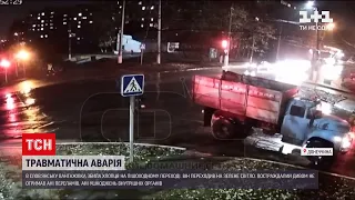 В Славянске парень попал под грузовик и чудом остался невредимым | Новости Украины
