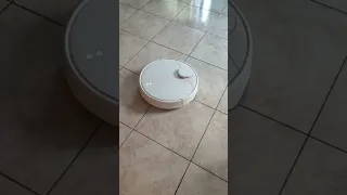 problem when washing Xiaomi robot vacuum s12.  The robot seems crazy. How can I solve?