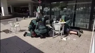 Fulgurante intervención de la Guardia Civil en una terraza de Palma