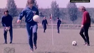 Eine Perle aus dem Archiv: Die DDR-Nationalmannschaft während Vorbereitung für WM-Endrunde, 06/1974