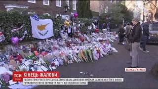 Родина Джорджа Майкла попросила шанувальників співака не нести квіти до їхнього будинку