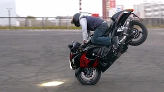 Suzuki Hayabusa Stunt