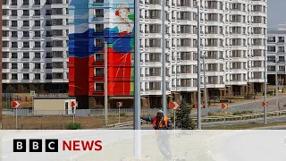 Six million Ukrainians fled country after Russian invasion, UN says | BBC News