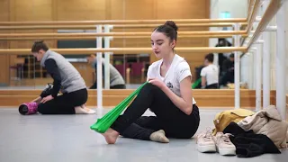 #InsideTheStudio - Royal Ballet School students are back!